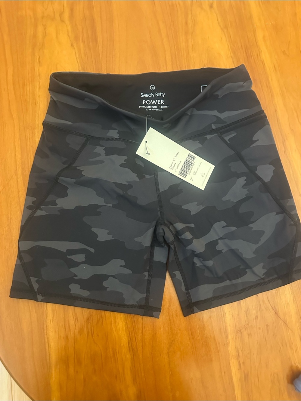 Sweaty Betty Black & Dark Gray Camo High-Rise 6’’ Bike Shorts M - Picture 2 of 3